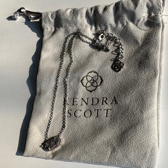 Kendra Scott Silver Pendant Necklace in Platinum Drusy - Picture 10 of 16